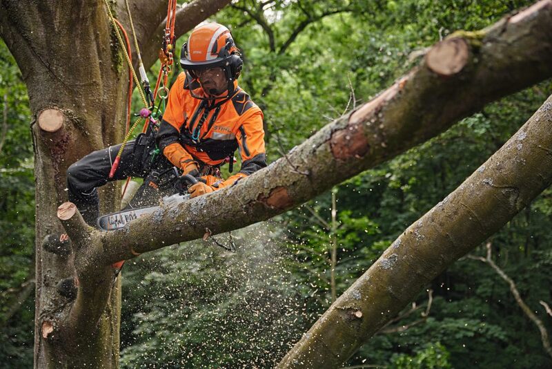 Stihl MSA 220 T Top Handle Saw 35cm/14" Bar 3699 Chain (Skin)